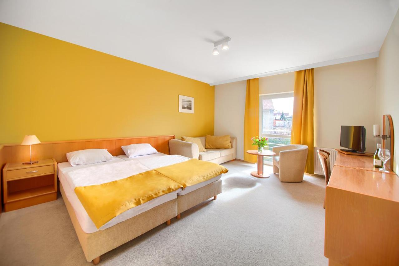 Taaakaryba Hotel Kolobrzeg Ngoại thất bức ảnh