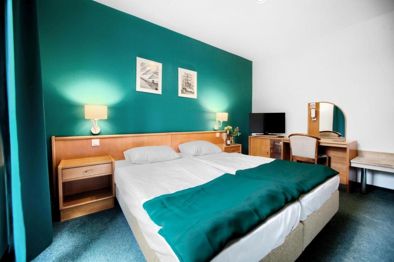 Taaakaryba Hotel Kolobrzeg Ngoại thất bức ảnh